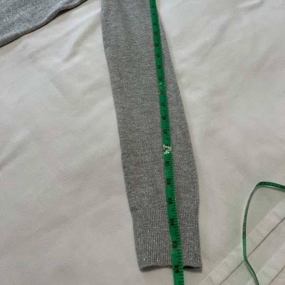 Banana Republic Pullover - Picture 8 of 14